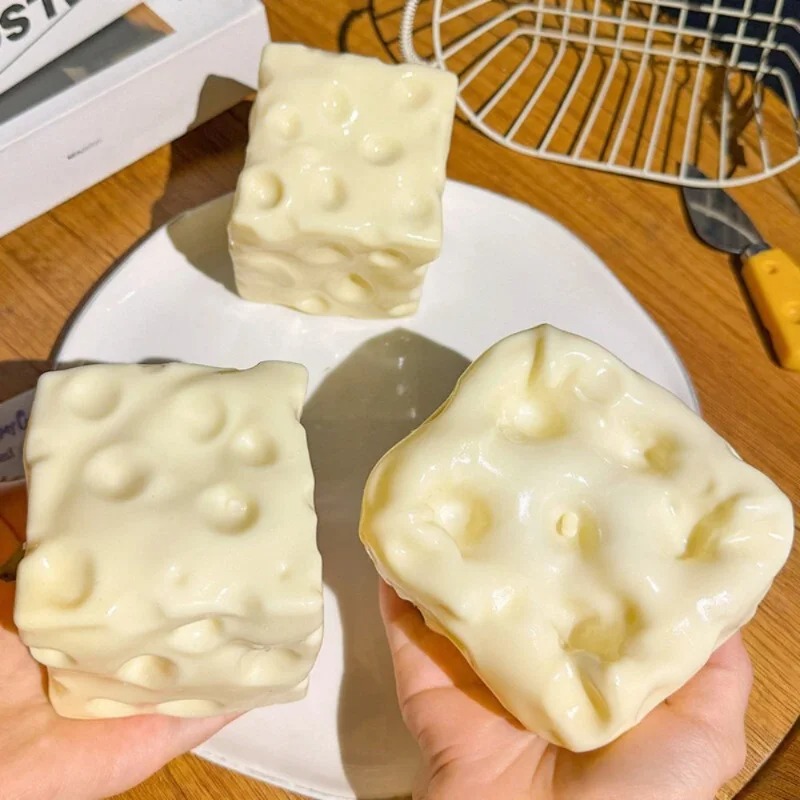 Taba Squishy Cheese Cube Stres - Party Games Crazy recension och pris